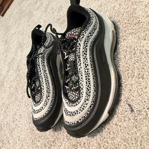 Nike Women's Black and White Sneakers